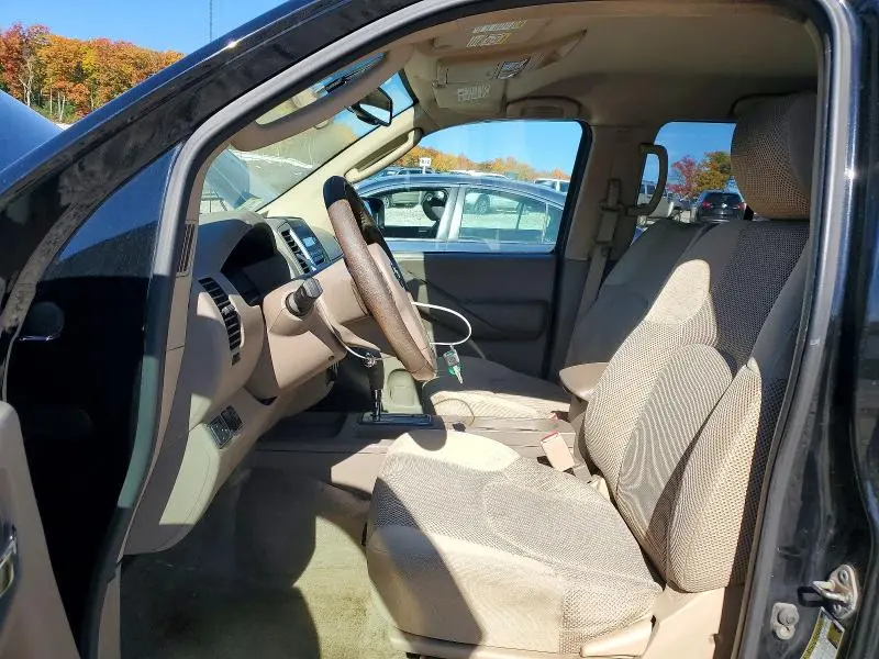 2011 NISSAN FRONTIER S  