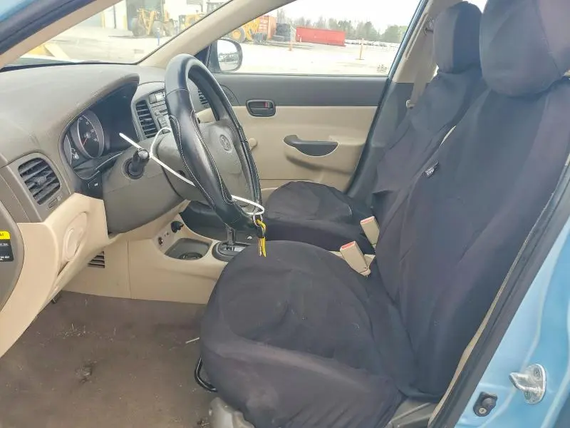 2010 HYUNDAI ACCENT GLS  