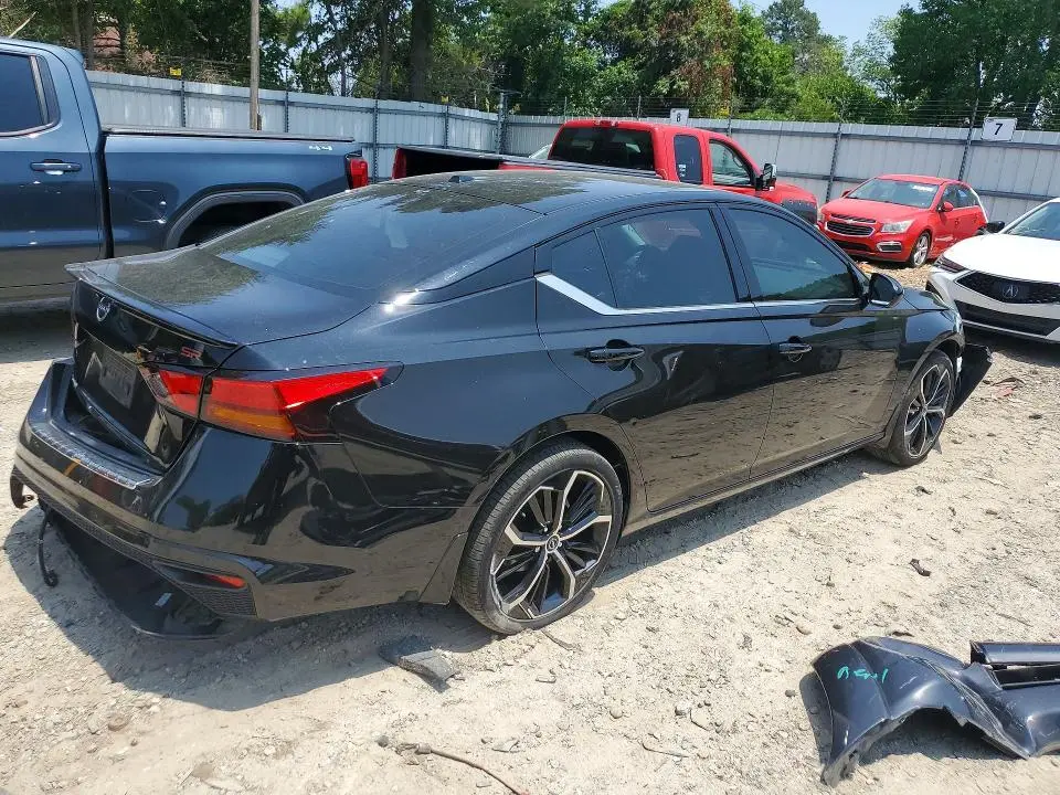 2023 NISSAN ALTIMA SR  