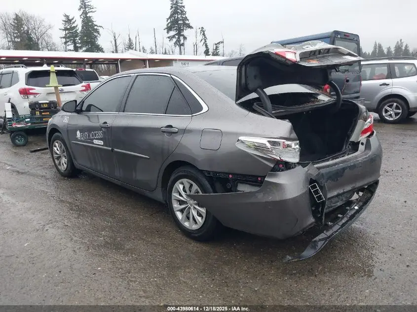 2017 TOYOTA CAMRY LE