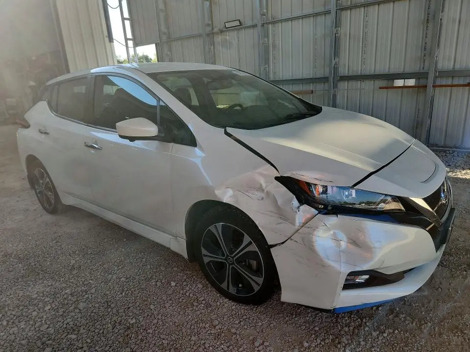 2022 NISSAN LEAF SV PLUS  