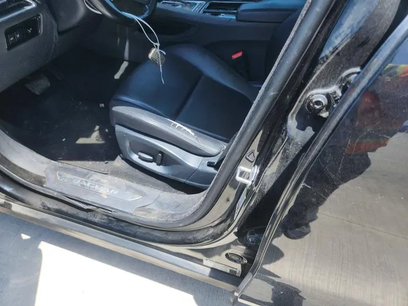 2018 JAGUAR F-PACE PREMIUM  
