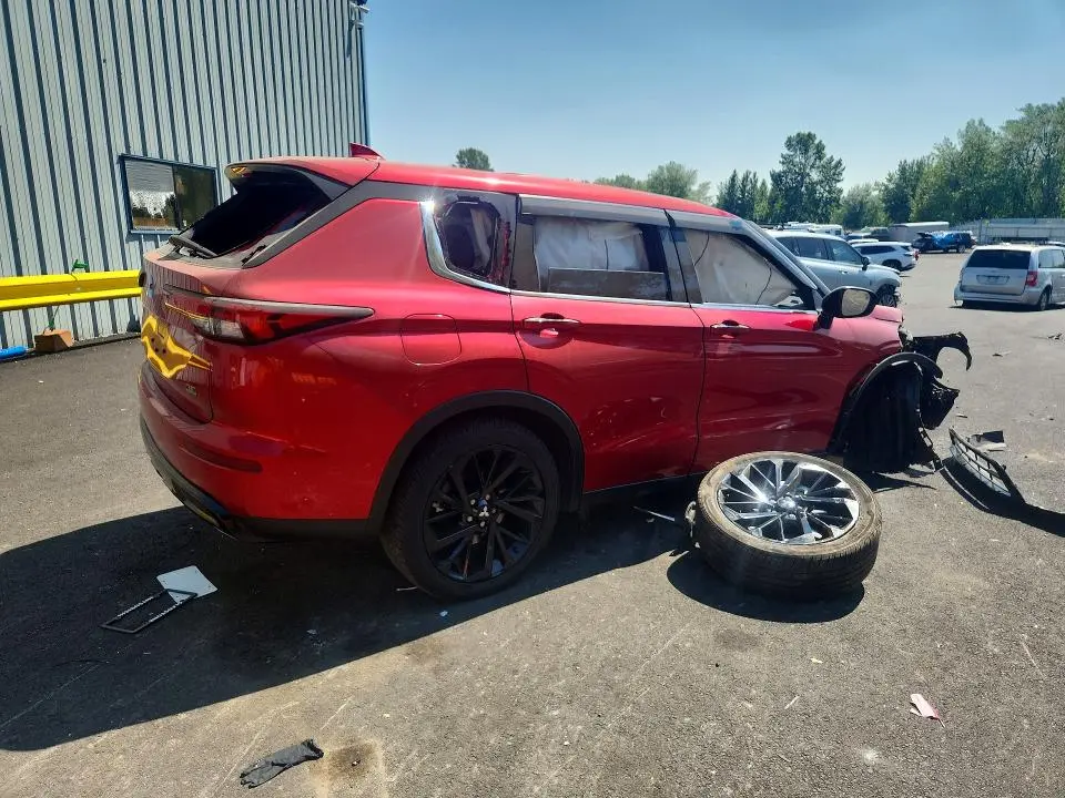 2024 MITSUBISHI OUTLANDER SE  