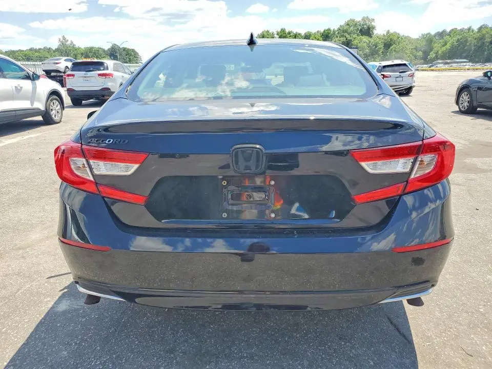 2018 HONDA ACCORD LX  
