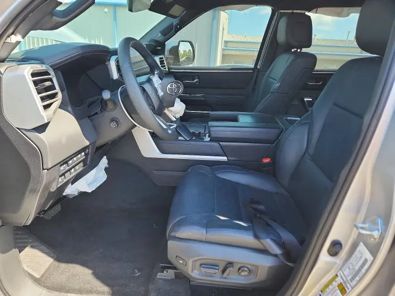 2025 TOYOTA SEQUOIA PLATINUM  