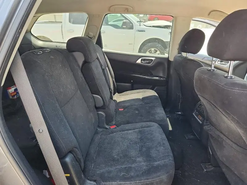2016 NISSAN PATHFINDER S  