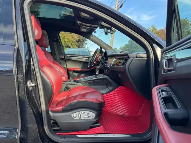 2019 PORSCHE MACAN S  