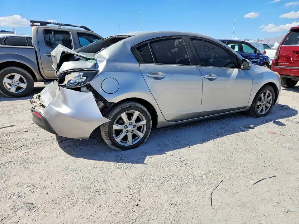 2010 MAZDA 3 I  
