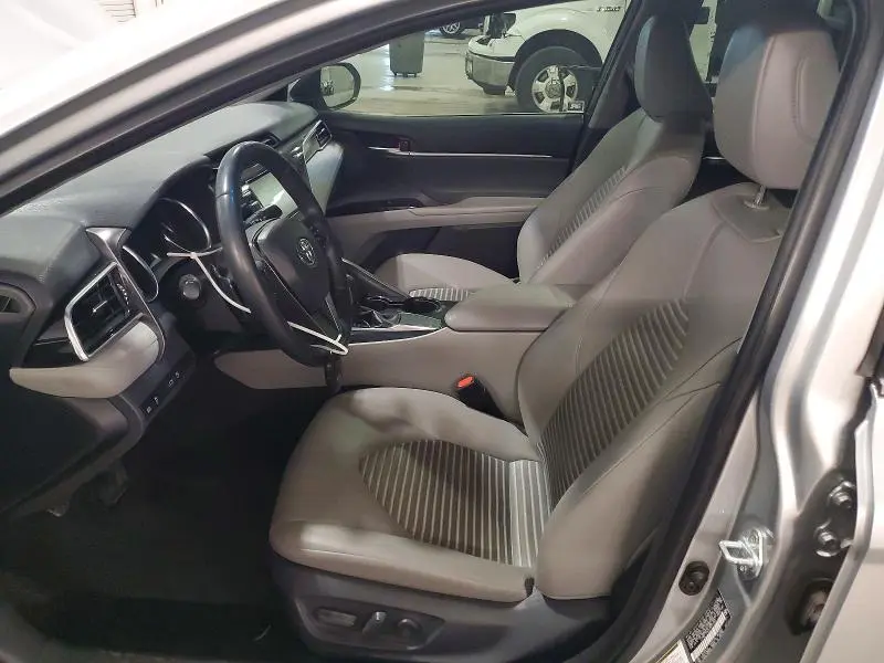 2018 TOYOTA CAMRY SE  