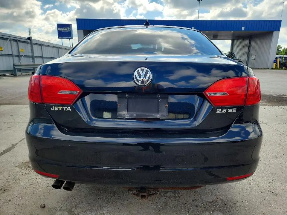 2012 VOLKSWAGEN JETTA SE  