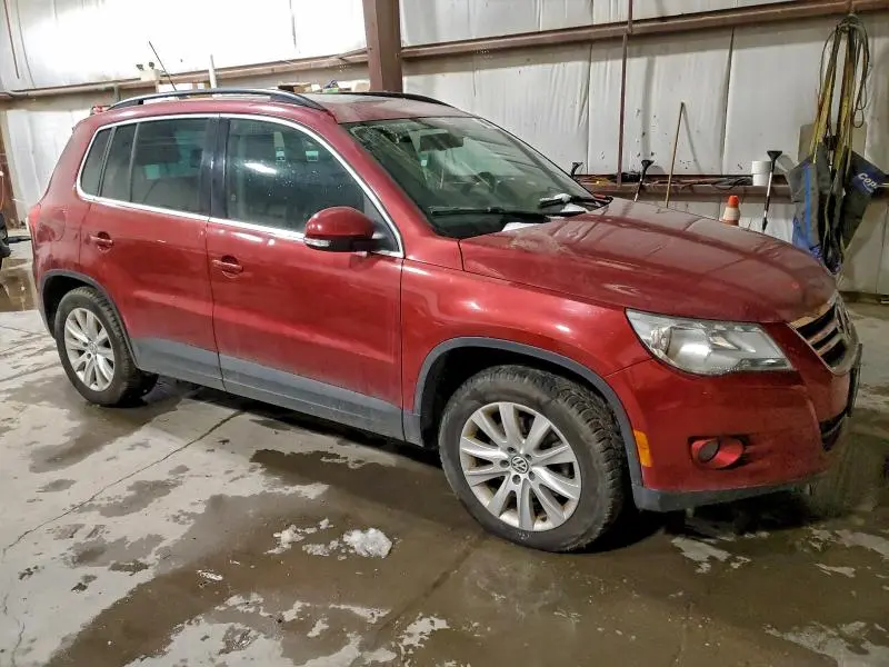 2010 VOLKSWAGEN TIGUAN SE  