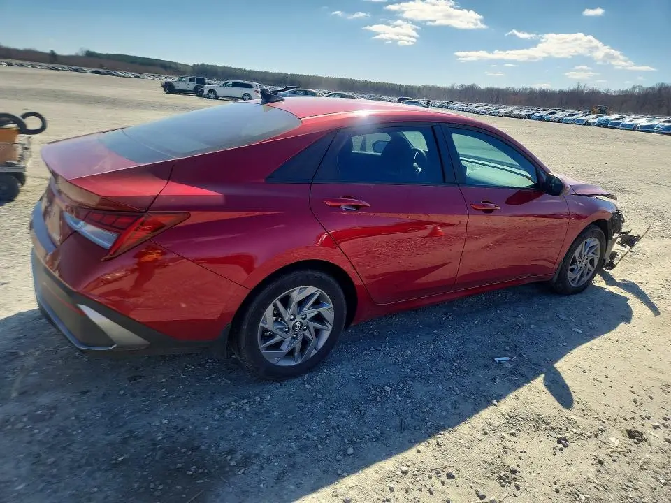 2025 HYUNDAI ELANTRA BLUE  