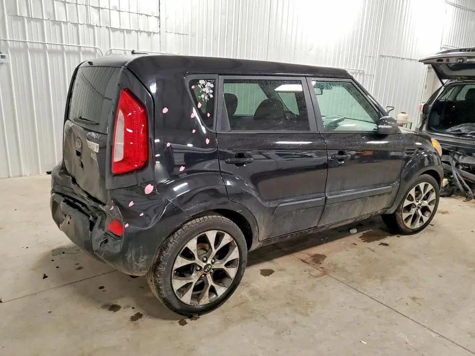 2013 KIA SOUL +  