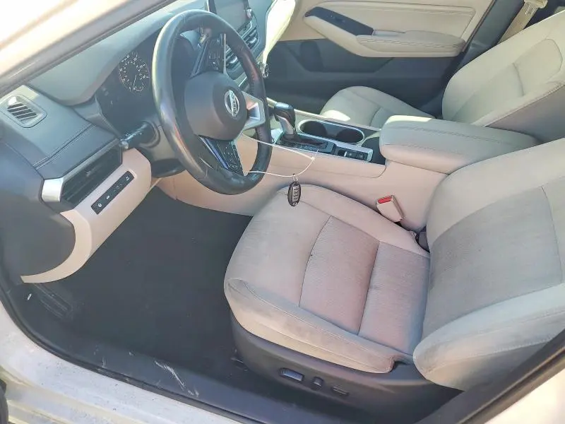 2019 NISSAN ALTIMA SV  
