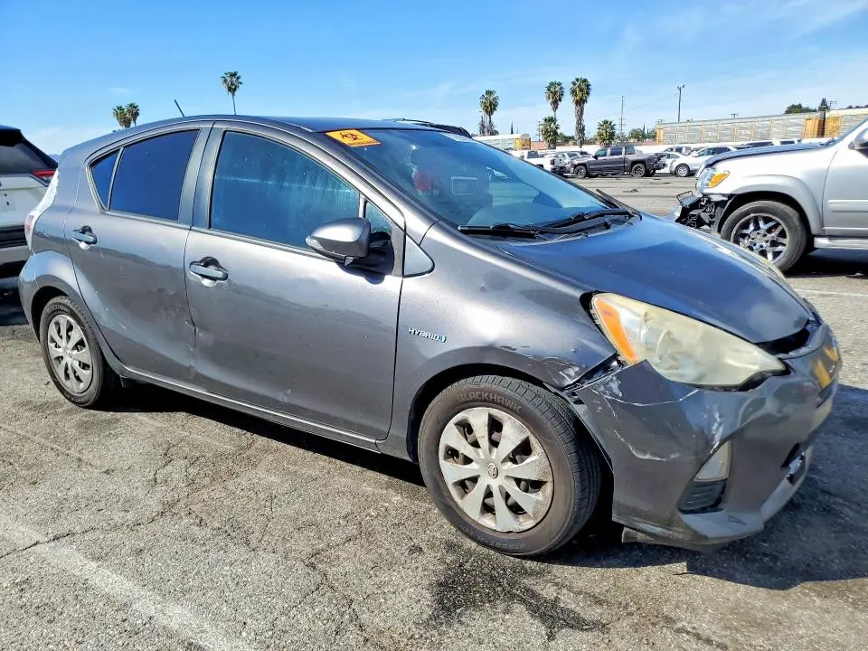 2013 TOYOTA PRIUS C ONE  