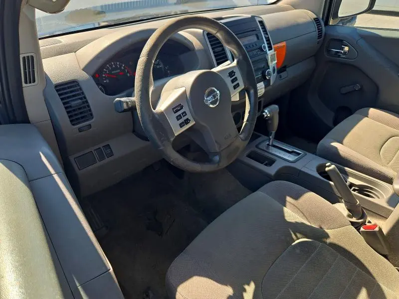 2015 NISSAN FRONTIER S  