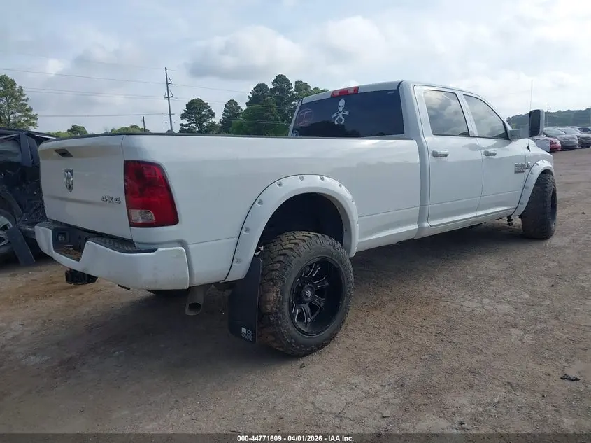 2018 RAM 2500 TRADESMAN  4X4 8' BOX