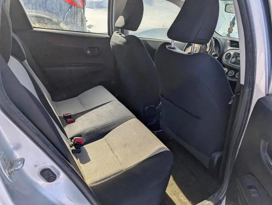 2013 TOYOTA YARIS 5-DOOR L  