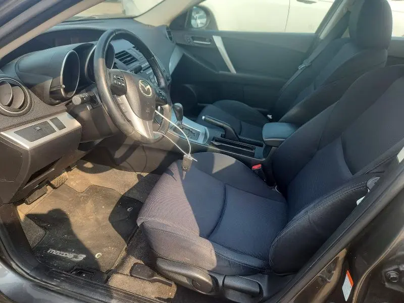2010 MAZDA 3 S  