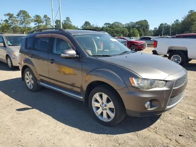 2011 MITSUBISHI OUTLANDER SE  