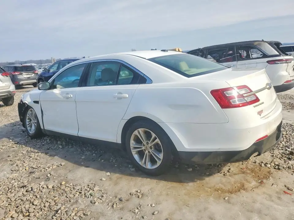 2017 FORD TAURUS SEL  