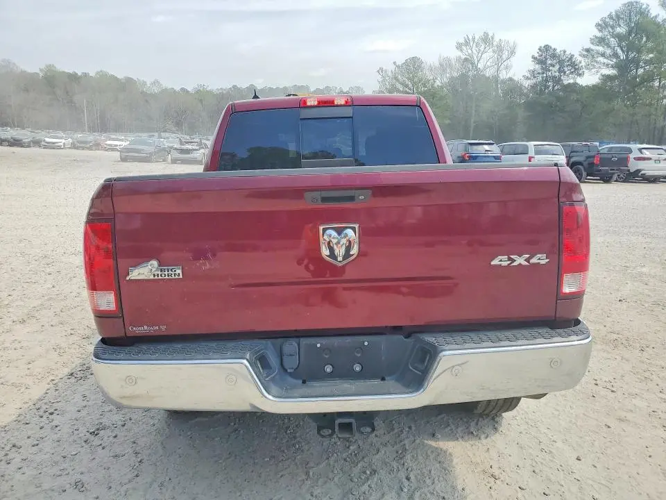 2018 RAM 1500 SLT  