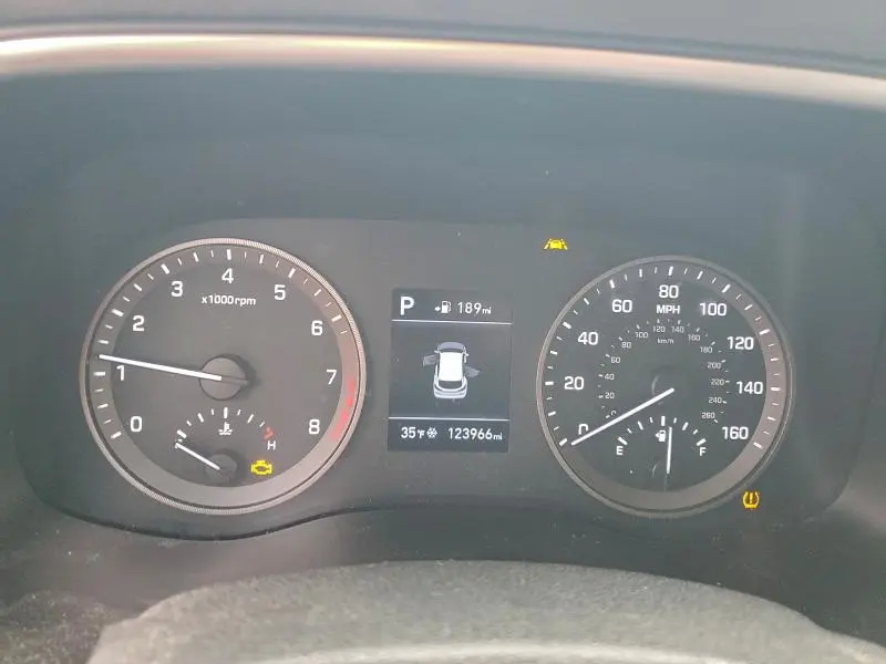 2020 HYUNDAI TUCSON SE  