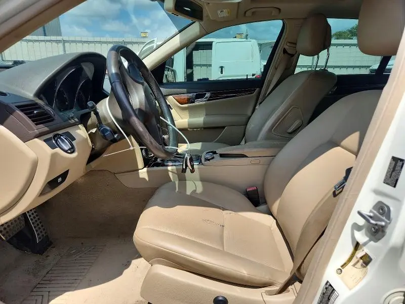 2010 MERCEDES-BENZ C 300  