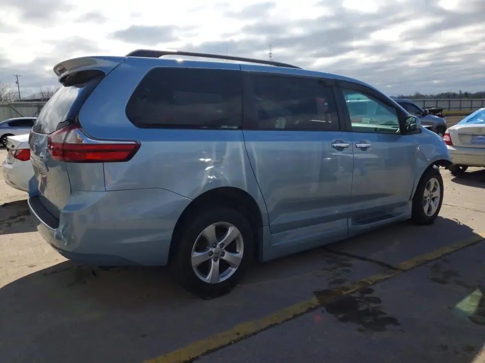2017 TOYOTA SIENNA LE MOBILITY 7-PASSENGER  