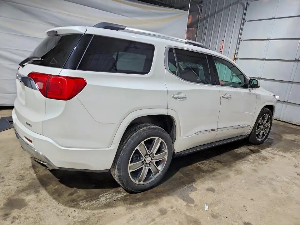 2017 GMC ACADIA DENALI  