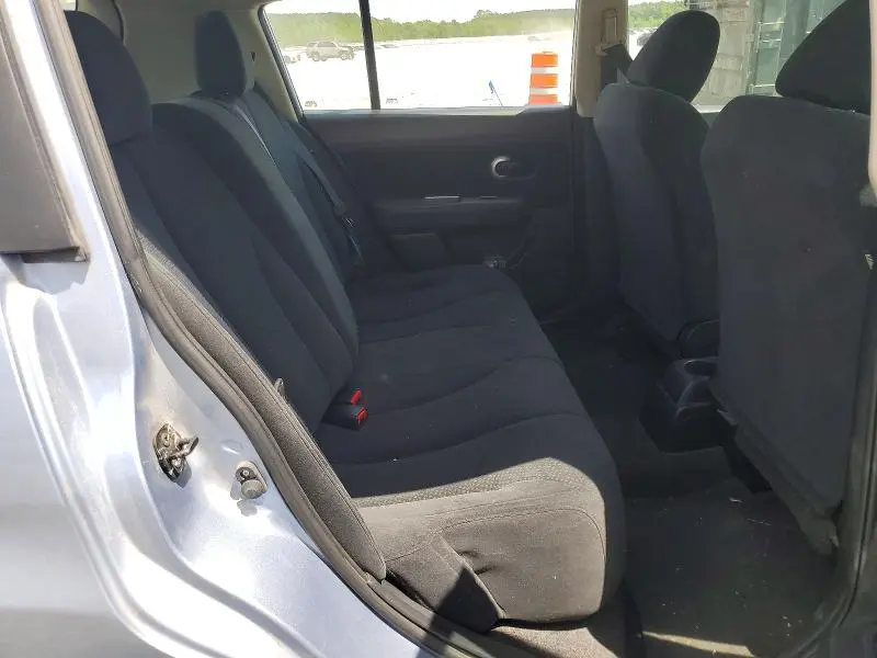 2011 NISSAN VERSA 1.8 S  