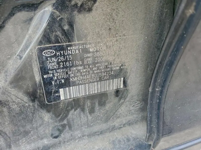 2016 HYUNDAI ELANTRA SE  