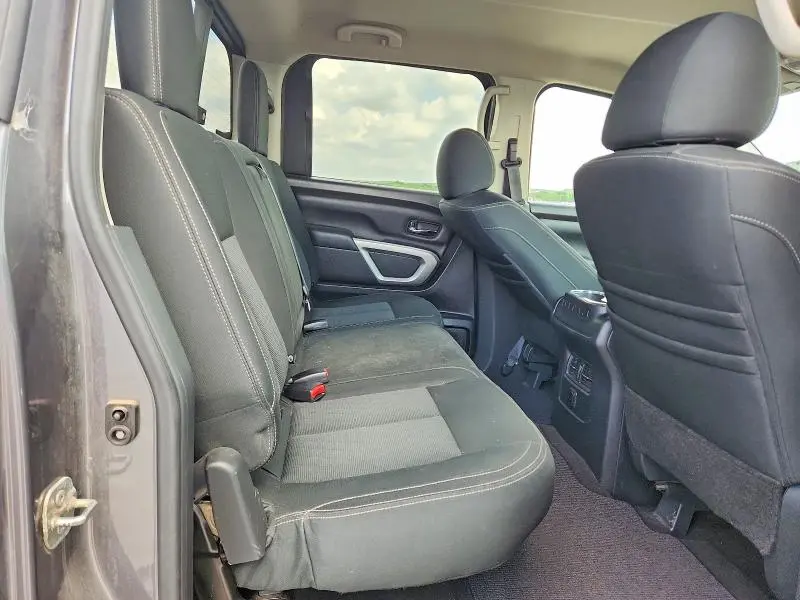 2018 NISSAN TITAN SV  