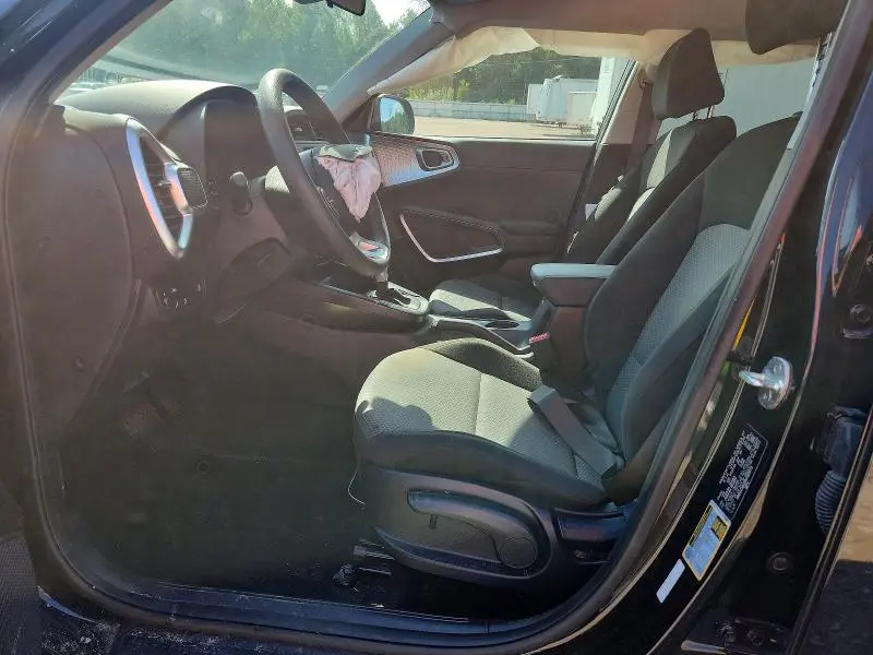 2022 KIA SOUL LX  