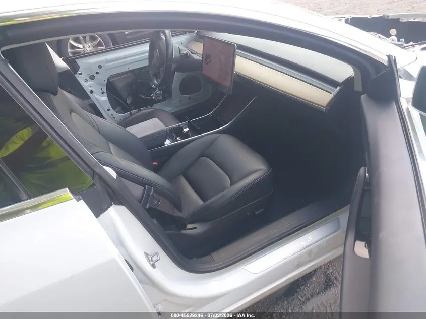 2018 TESLA MODEL 3 LONG RANGE/MID RANGE