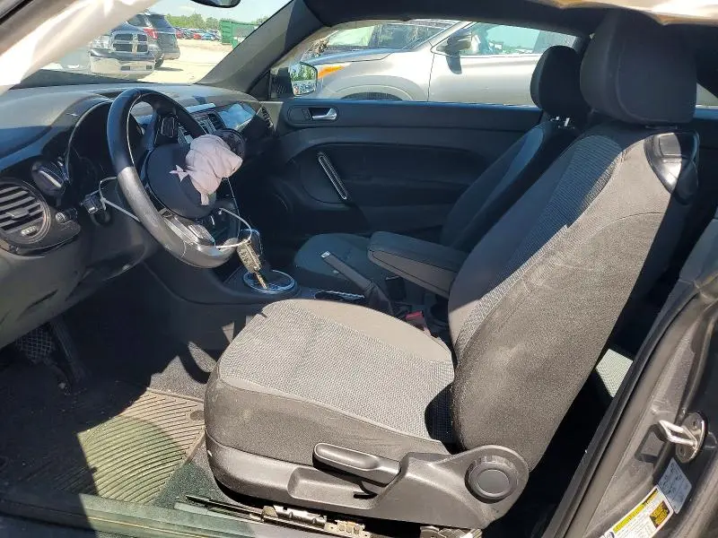 2018 VOLKSWAGEN BEETLE S  