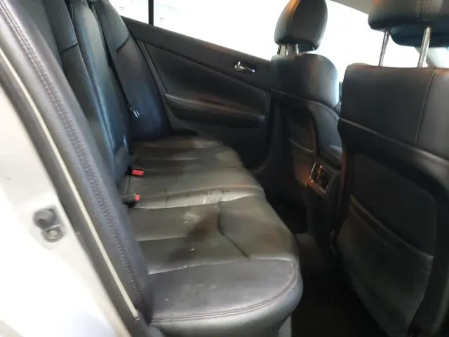 2011 NISSAN MAXIMA S  