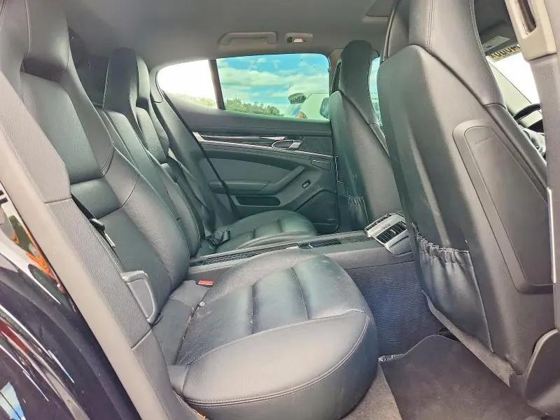2015 PORSCHE PANAMERA 2  