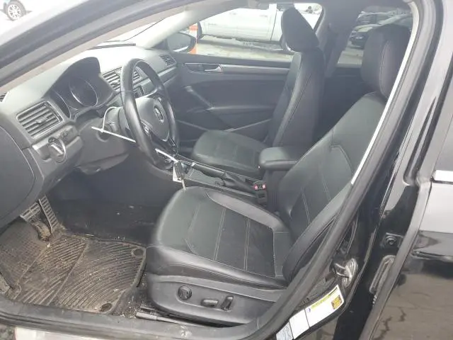 2016 VOLKSWAGEN PASSAT S  