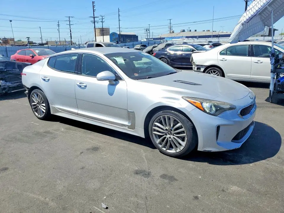 2018 KIA STINGER BASE  