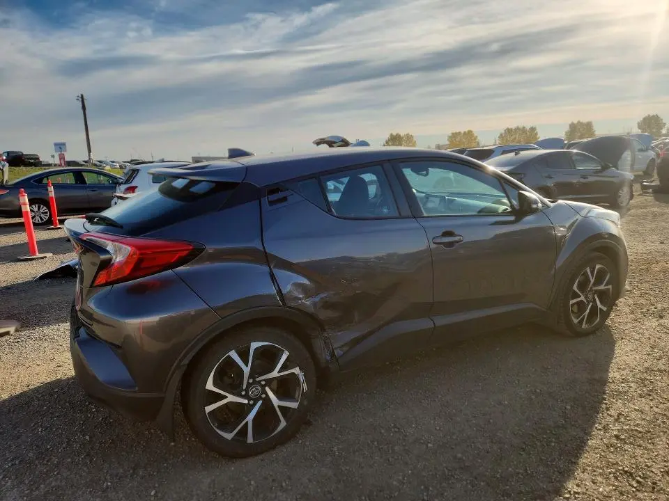 2018 TOYOTA C-HR XLE  