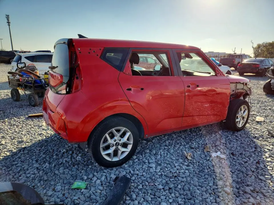 2023 KIA SOUL LX  
