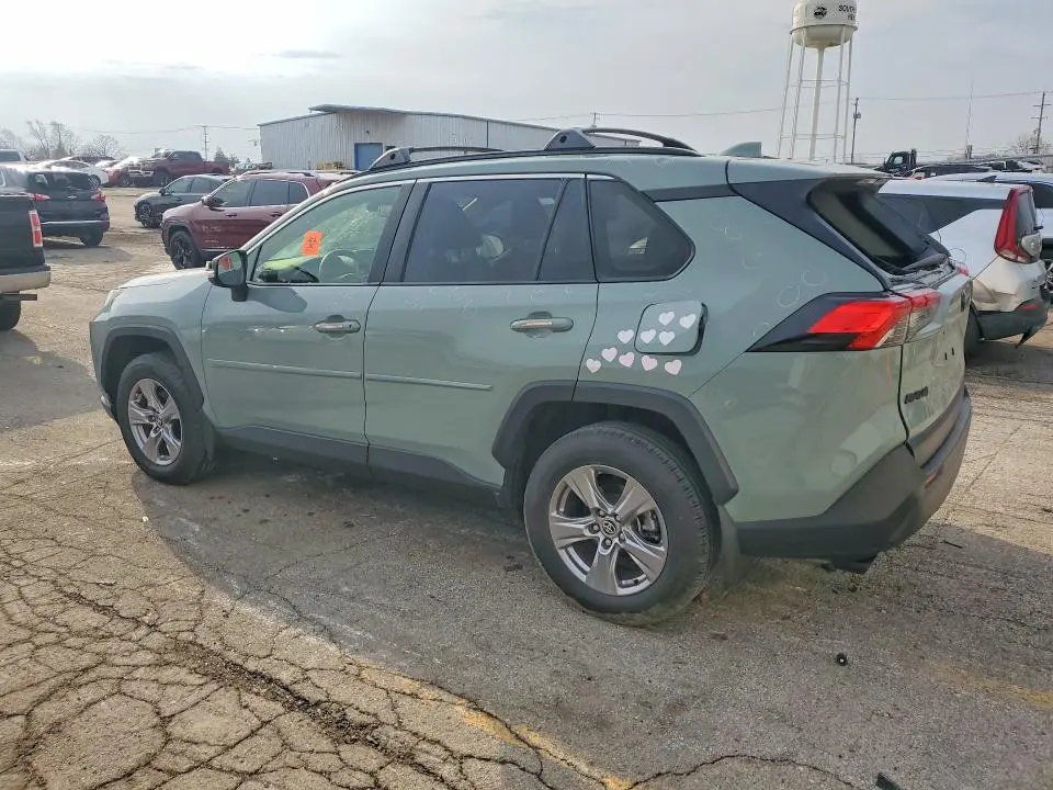 2023 TOYOTA RAV4 XLE  
