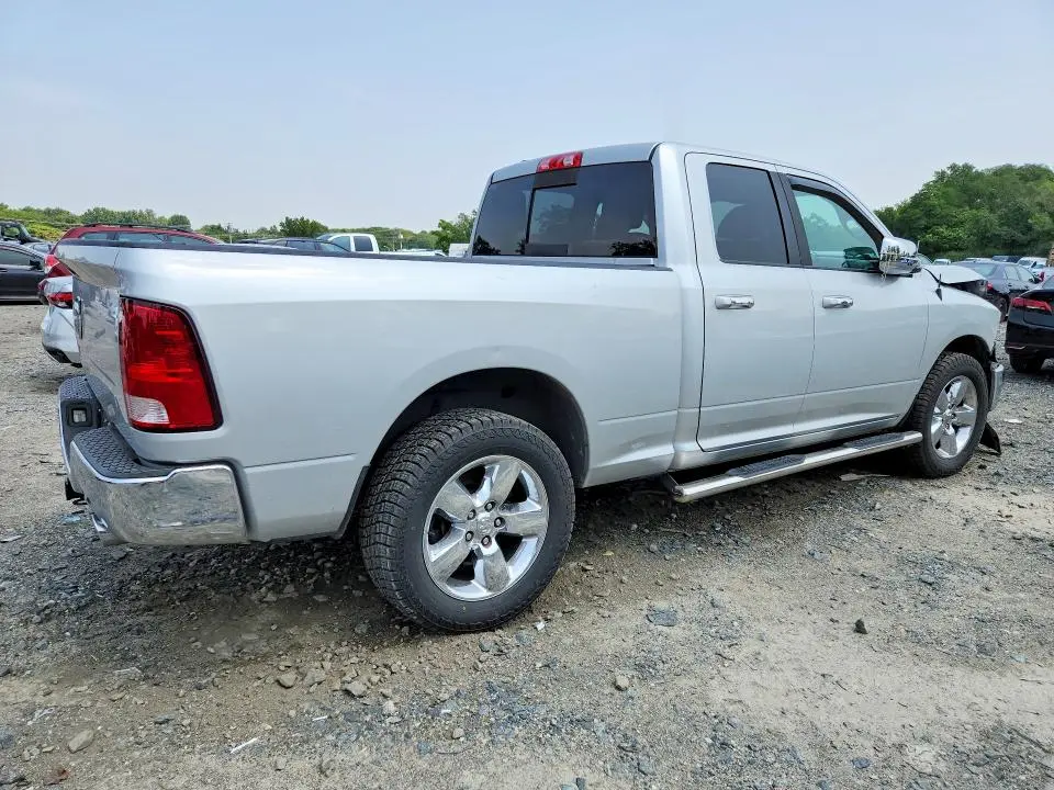 2015 RAM 1500 SLT  