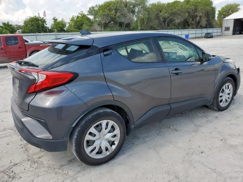 2021 TOYOTA C-HR XLE