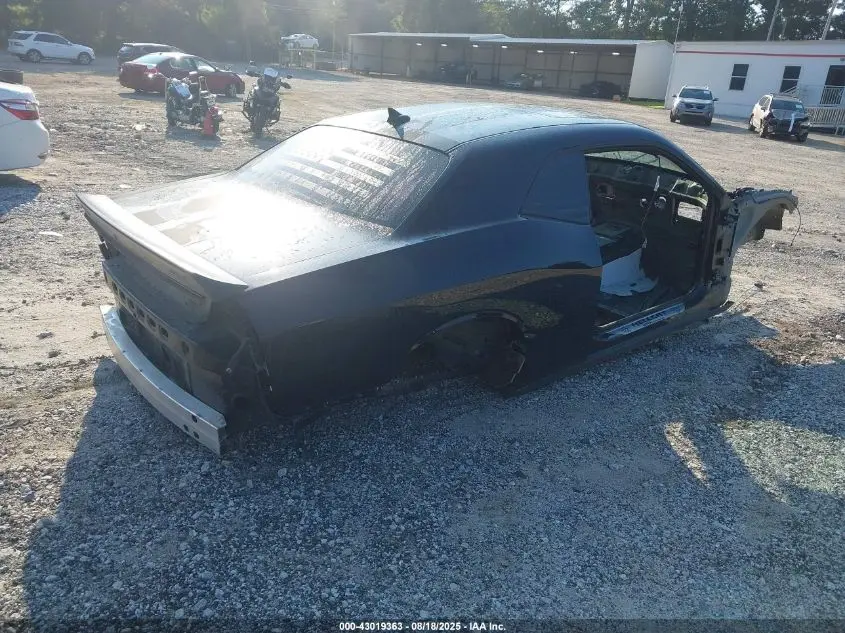 2016 DODGE CHALLENGER SRT HELLCAT