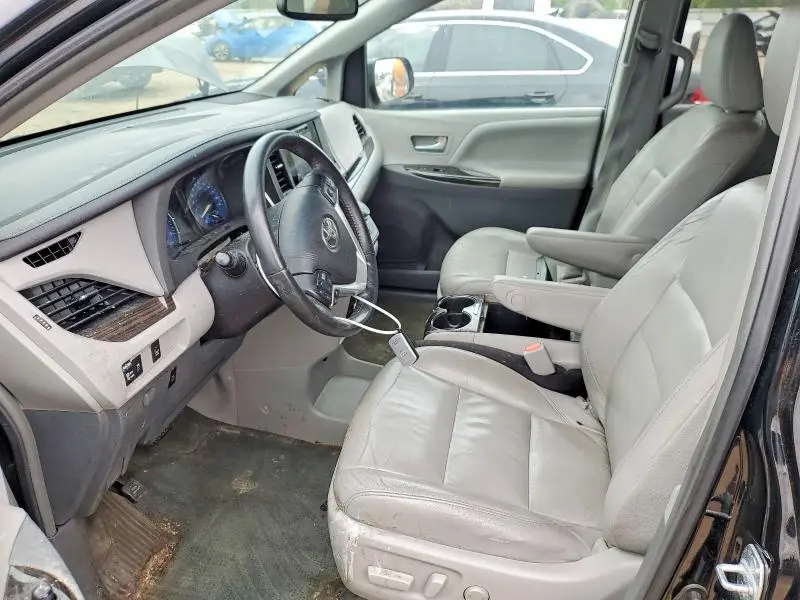 2015 TOYOTA SIENNA XLE 8-PASSENGER  