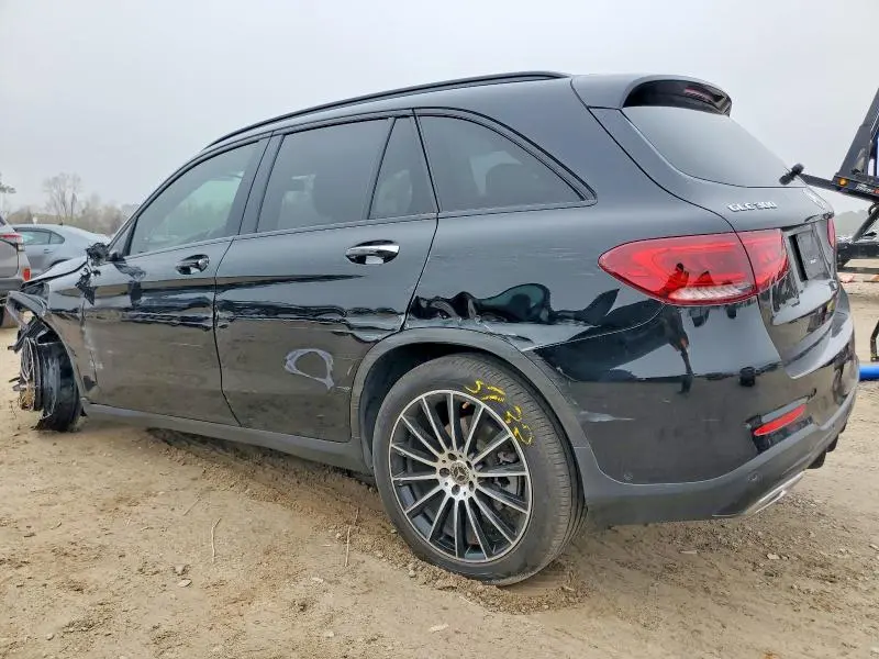 2021 MERCEDES-BENZ GLC 300  