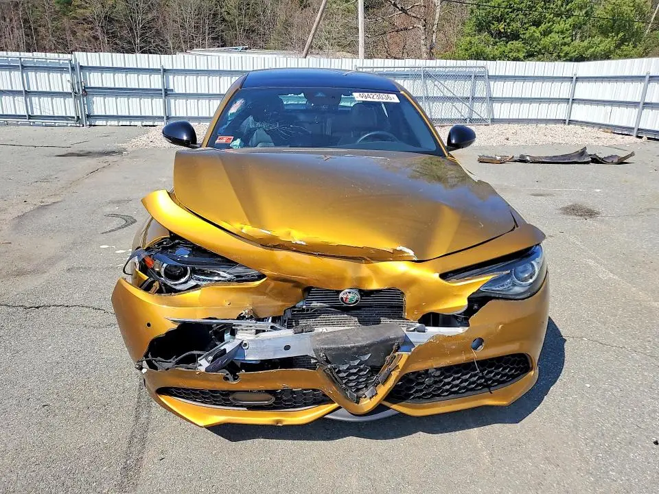 2023 ALFA ROMEO GIULIA TI  