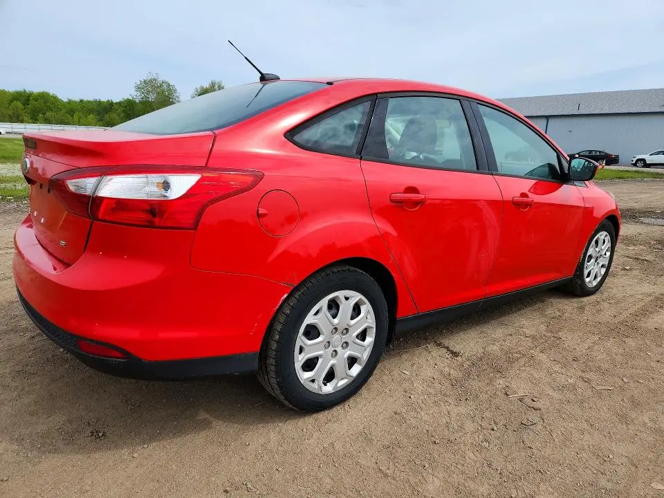 2012 FORD FOCUS SE  